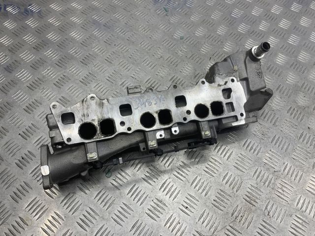 MERCEDES A6420902737 Коллектор впускной левый в наличии Ужгород