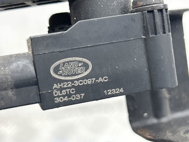 LAND ROVER AH223C097AC Датчик уровня положения кузова передний в наличии Львов