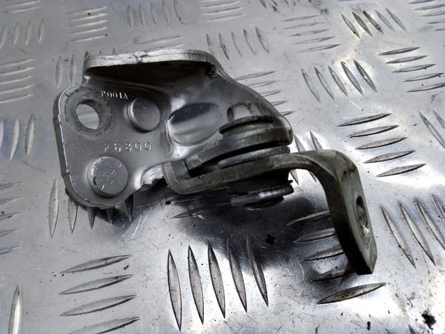 Завеса двери задней правой BB5Z7826800C FORD