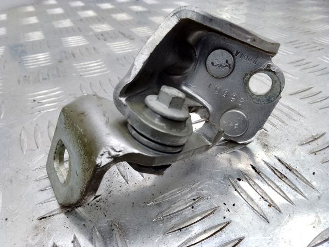 Дверной шарнир задний левый BB5Z7826801C FORD