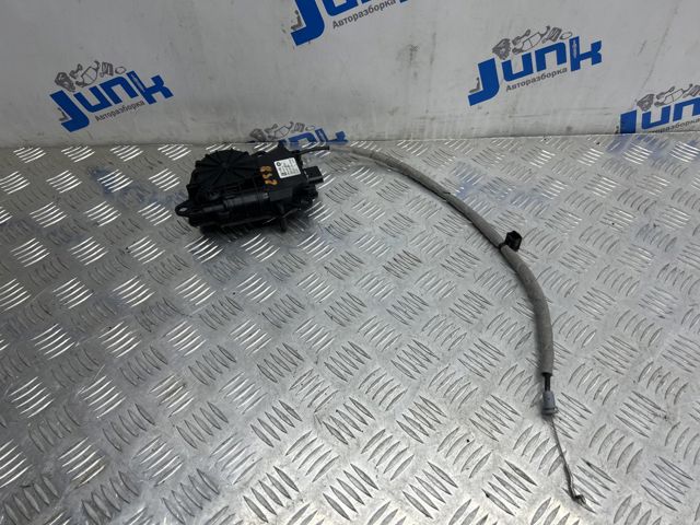 Замок крышки багажника CPLA404C10BB LAND ROVER