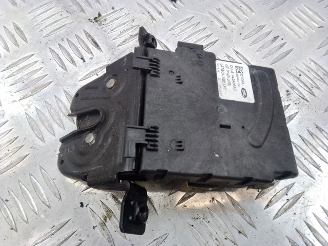 CPLA442A66AC LAND ROVER Замок крышки багажника (двери 3/5-й задней) купить в Николаев