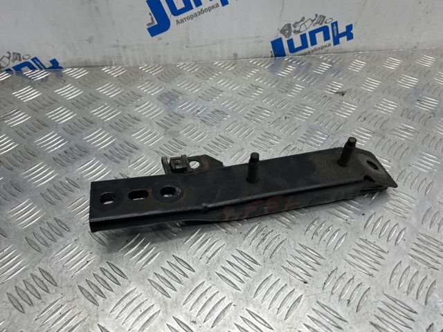 Кронштейн передней балки CPLA5N103BJ LAND ROVER