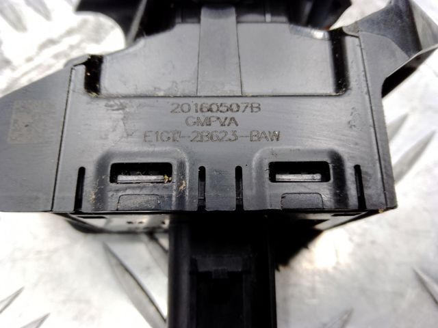 Кнопка электромеханического стояночного тормоза E1GZ2B623CA FORD