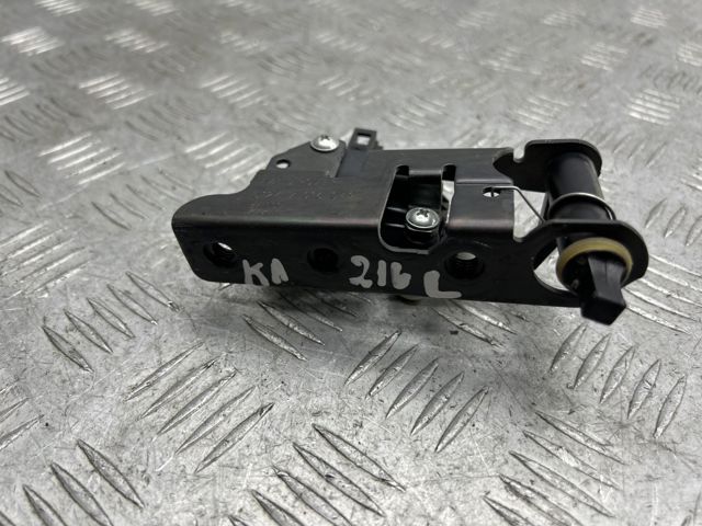 Замок и ручка двери задка FUG500150 LAND ROVER