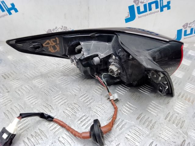 Фара задняя правая внешняя KB8A51150F MAZDA