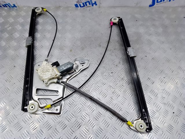 Стеклоподъемник передней правой двери LR011318 LAND ROVER