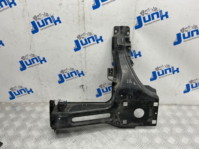 Рамка радиатора левая LR011566 LAND ROVER