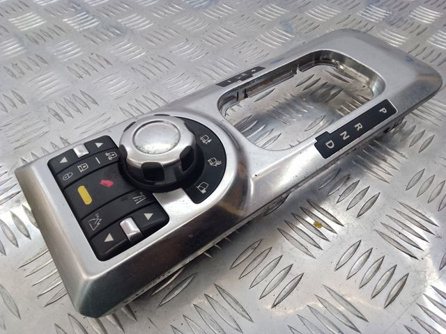 LR012122 LAND ROVER купить в Винница