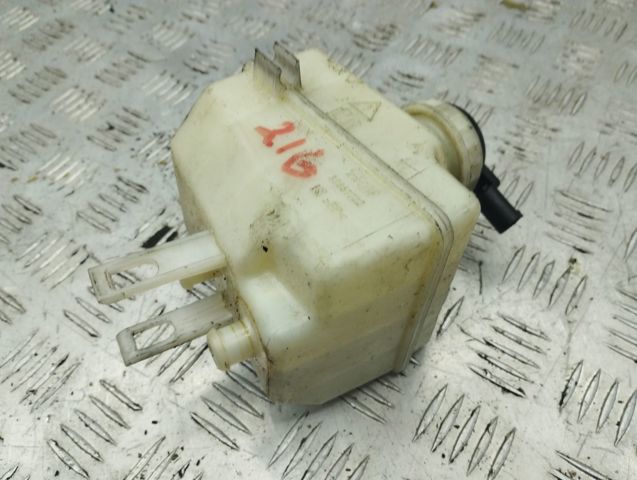 Бачок ГТЦ LR012902 LAND ROVER