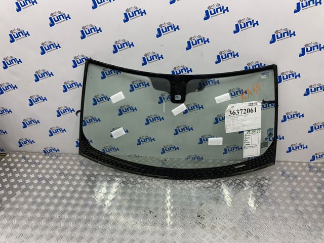 LR013799 LAND ROVER Стекло лобовое  купить в Хмельницкий