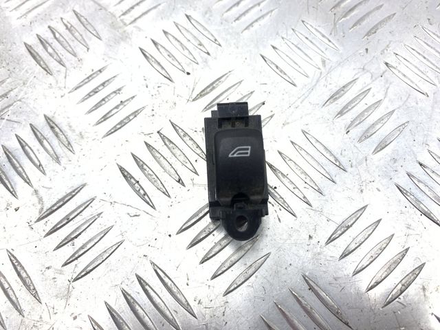 Кнопка подъемника задних стёкол LR013904 LAND ROVER