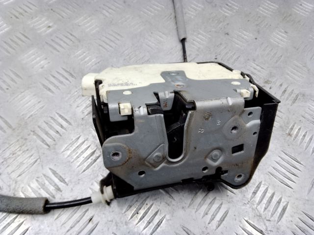 Замок передней пассажирской двери LR019759 LAND ROVER