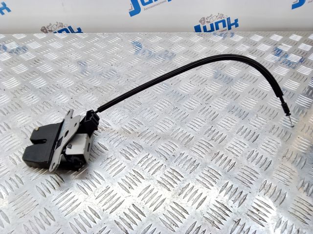 Замок и ручка двери задка LR025420 LAND ROVER