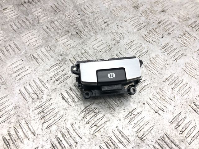 Выключатель контроля положения ручного тормоза LR034827 LAND ROVER