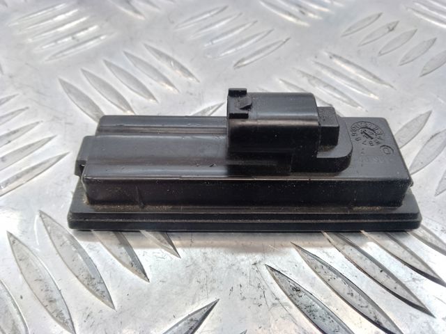 Фонарь освещения номера LR037612 LAND ROVER