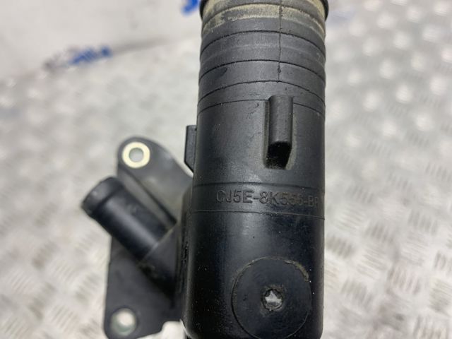 Фланец двигателя системы охлаждения LR038758 LAND ROVER