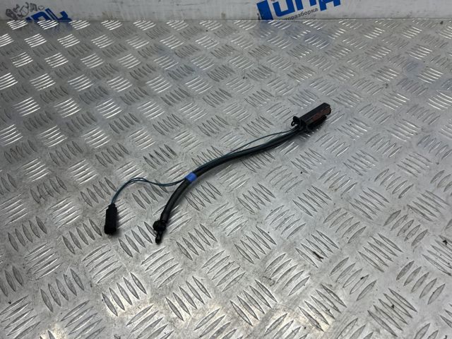 Сопло омывателя лобового стекла LR045321 LAND ROVER