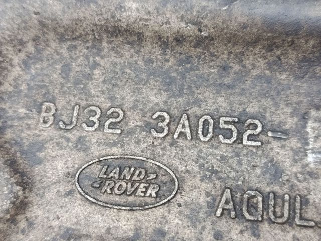 Передний нижний рычаг LR045803 LAND ROVER