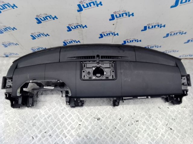 Передняя панель LR052931 LAND ROVER