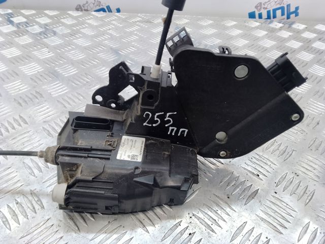 LAND ROVER LR063609 Замок передней правой двери в наличии Чернигов
