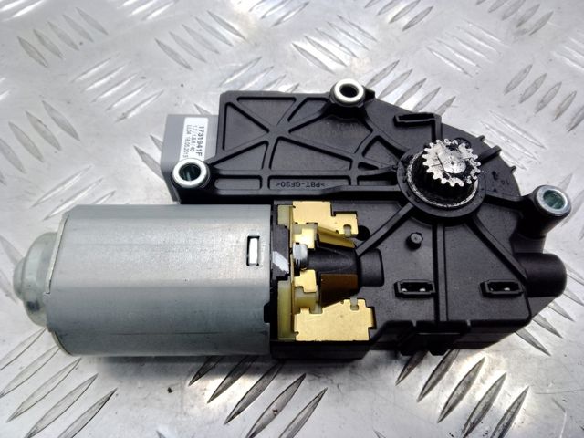 LR064633 LAND ROVER Мотор привода люка купить в Хмельницкий