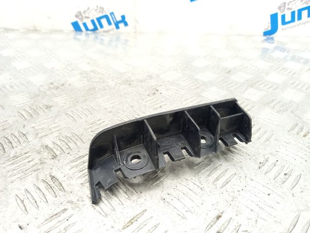Крепление бамера правое LR066744 LAND ROVER