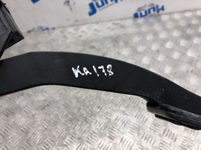 Педали газа LR072171 LAND ROVER