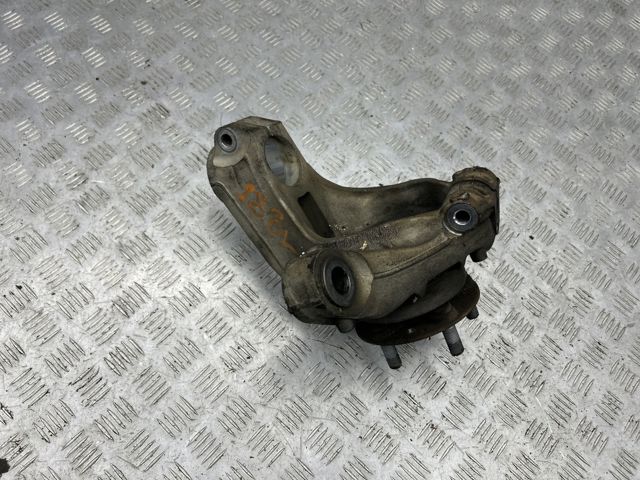 Цапфа поворотного кулака LR078178 LAND ROVER