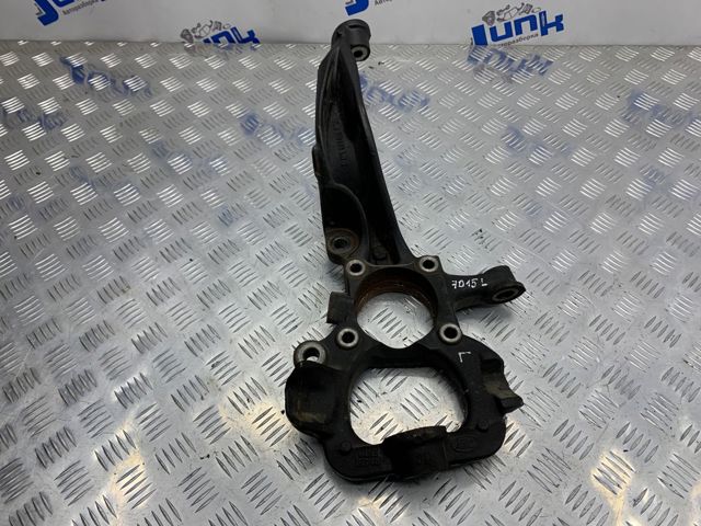 Кулак поворотный передний левый RUB500130 LAND ROVER