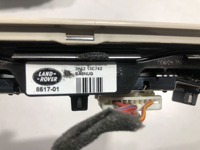 Плафон освещения кабины XDM500100NUG LAND ROVER
