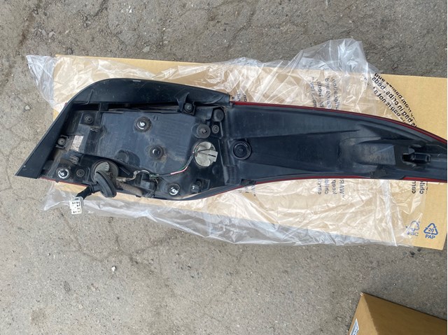 HYUNDAI 924023X220 Фонарь задний правый внешний в наличии Львов