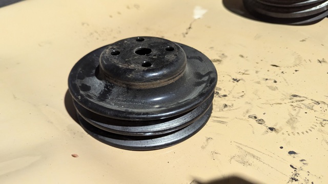 Шкив водяной помпы 1079086 FORD