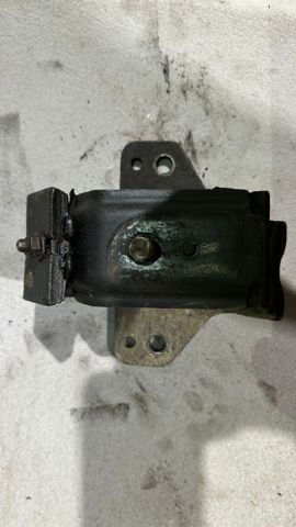 Правая опора ДВС 11210VK510 NISSAN