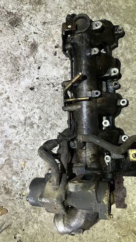 Впускной коллектор 140018H800 NISSAN