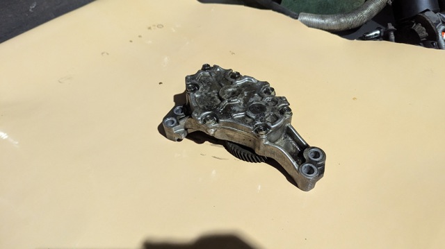 Масляный насос 1470595 FORD