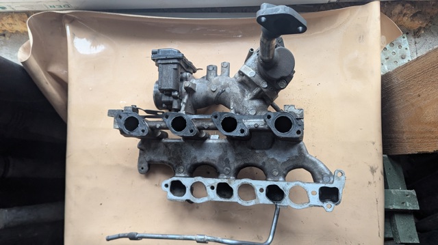 Коллектор впускной 1540A046 MITSUBISHI
