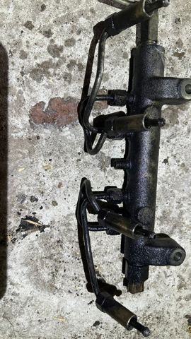 Трубка топливная форсунки 4-го цилиндра 16683AW400 NISSAN