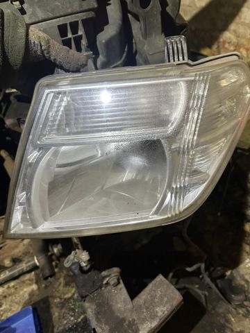Основная фара - вставка 26010EB30A NISSAN