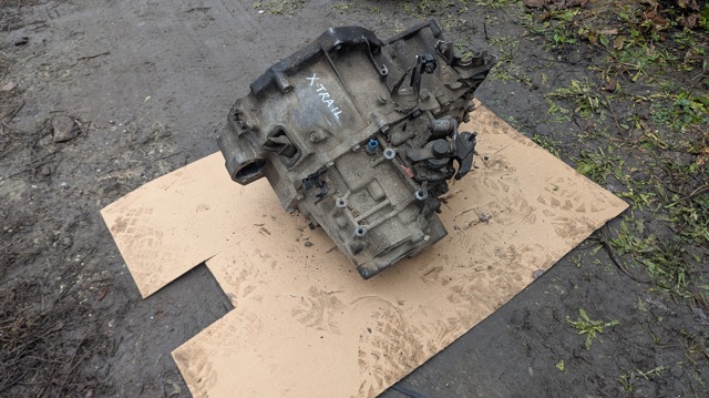 Коробка скоростей механика 320108H868 NISSAN