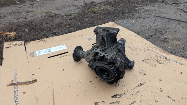 Коробка раздаточная в сборе 331008H513 NISSAN