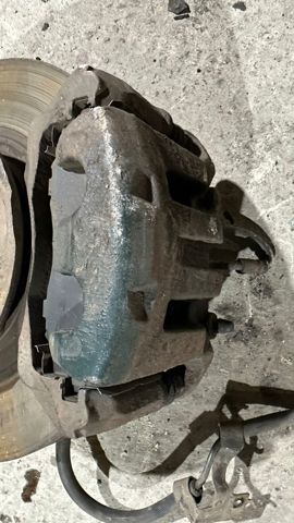 41001VK100 NISSAN Суппорт тормозной передний правый купить в Павлоград