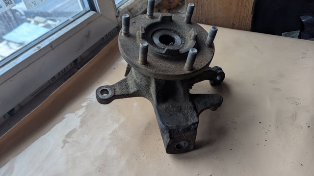 Цапфа передняя правая 4432019 FORD