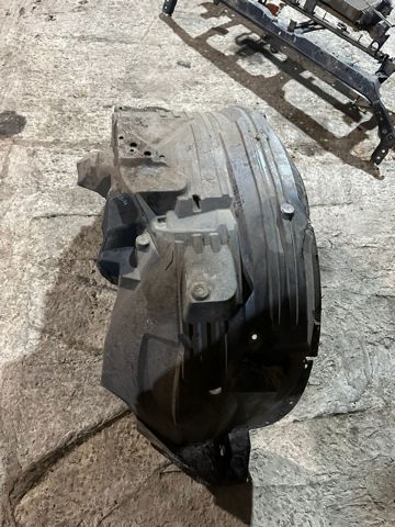 Подкрылок передний правый 63840EB300 NISSAN