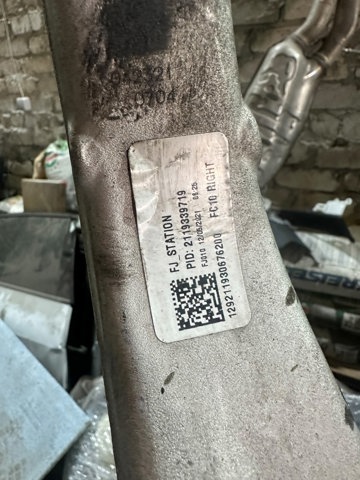 80A407254C VAG Цапфа передняя правая купить в Сумы