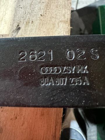 80A807235A VAG Кронштейн бампера заднего центральный купить в Чернигов
