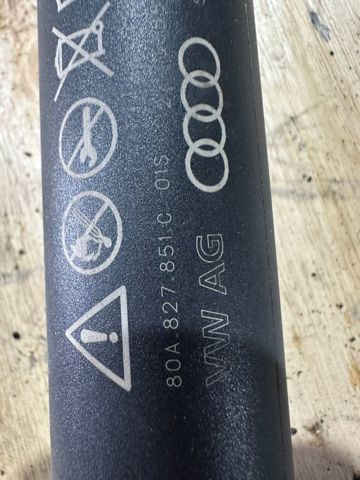 Амортизатор для багажника газовый 80A827851C VAG