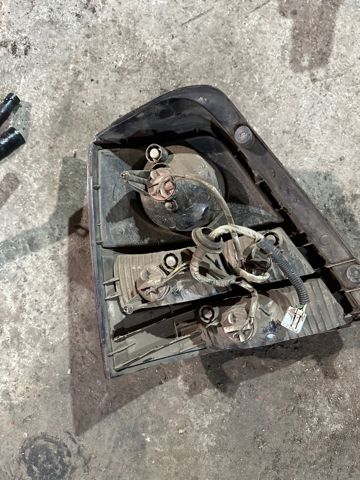 Левый стоп 924013E010 HYUNDAI