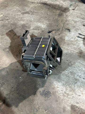 HYUNDAI 972273E000 Радиатор печки в наличии Днепр