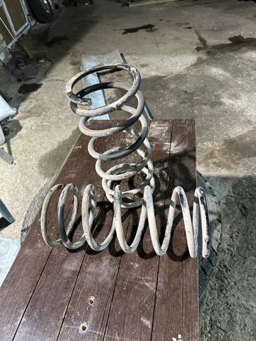 Пружина подвески MB663576 MITSUBISHI